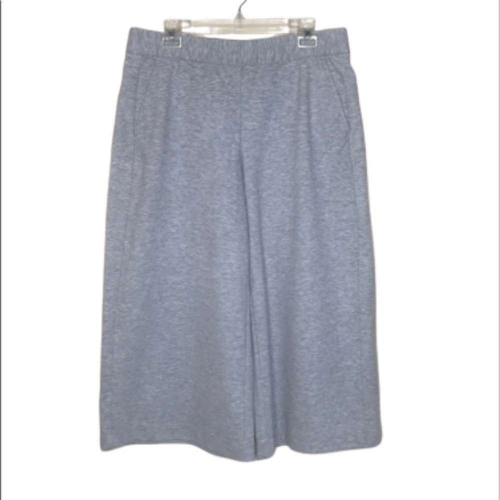 Gap wide leg capris